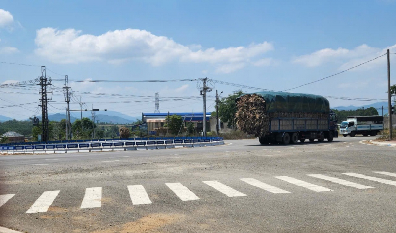 Nhiều bất cập giao thông trên Quốc lộ 19 -0