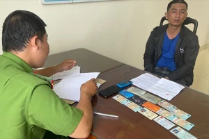 1 thanh niên đến vùng đồng bào ở Lâm Đồng cho vay lãi nặng