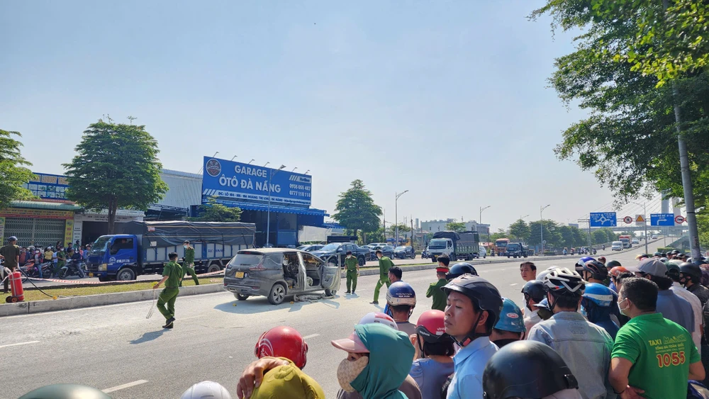 Công an điều tra nguyên nhân vụ việc. Ảnh: MINH TRƯỜNG. nạn nhân tử vong