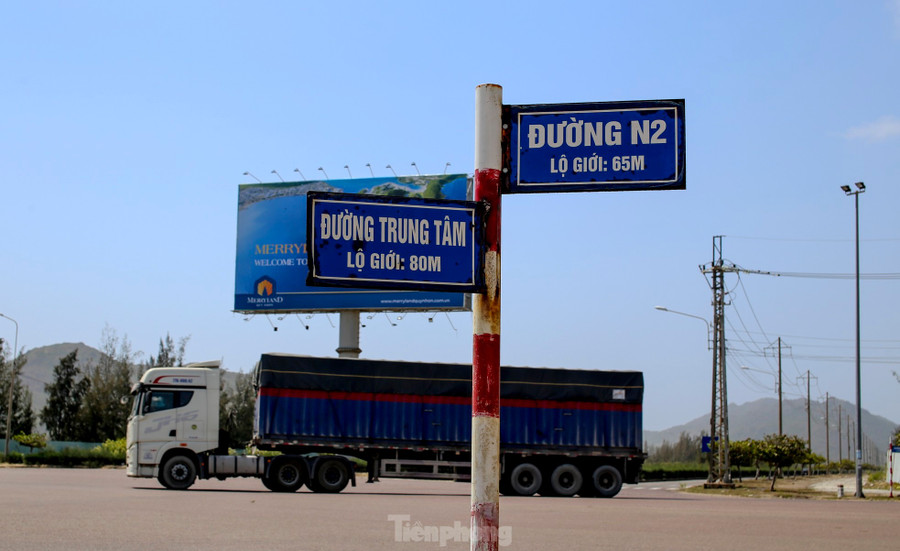 Khu Kinh tế Nhơn Hội có nhiều thế về kết nối giao thông, bao gồm Quốc lộ 19, Quốc lộ 1A, Cảng biển Quy Nhơn, Cảng hàng không Phù Cát... Ảnh: Trương Định