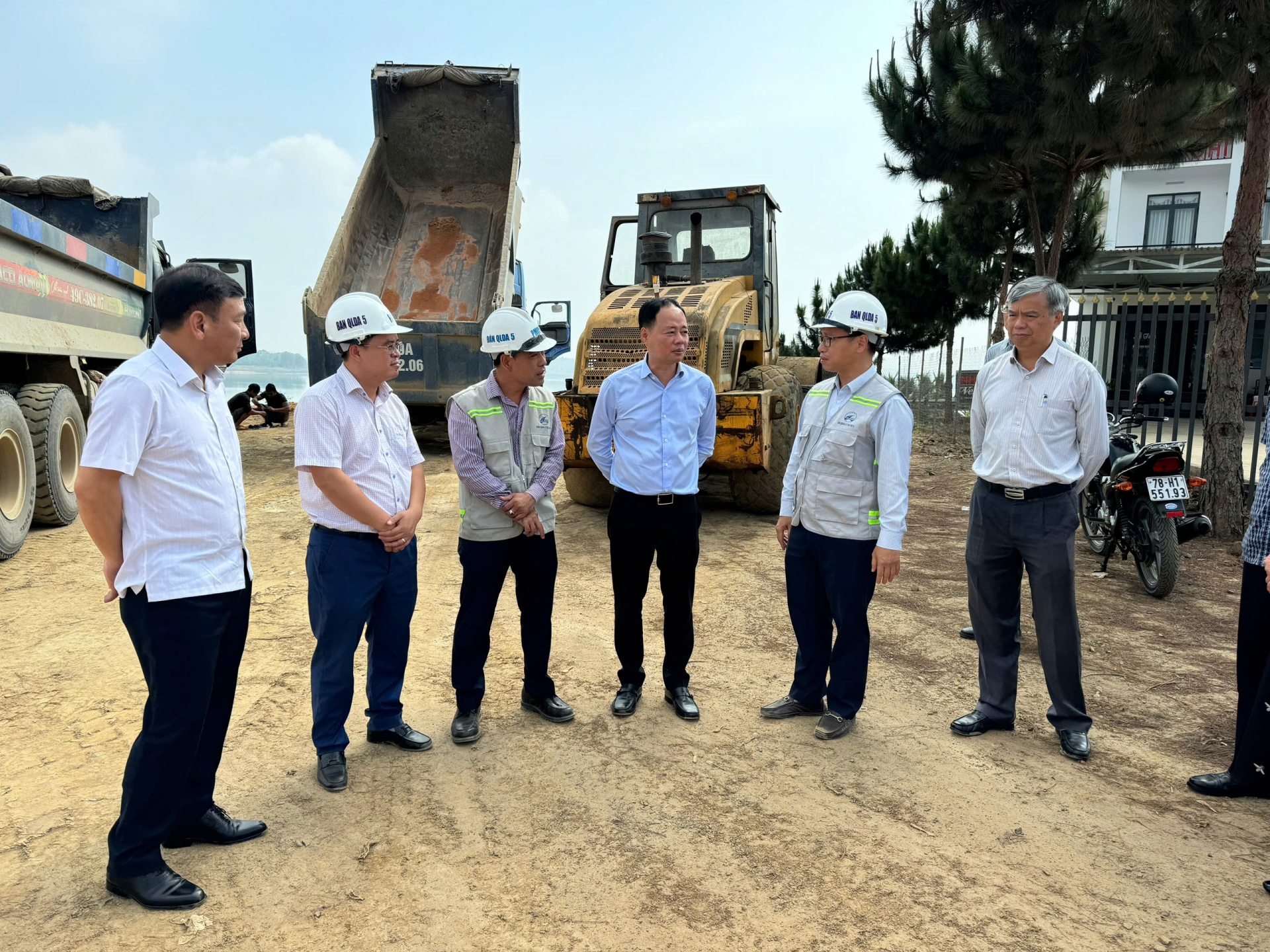 Lãnh đạo tỉnh Lâm Đồng kiểm tra thực tế hiện trường Dự án cải tạo, nâng cấp QL28B