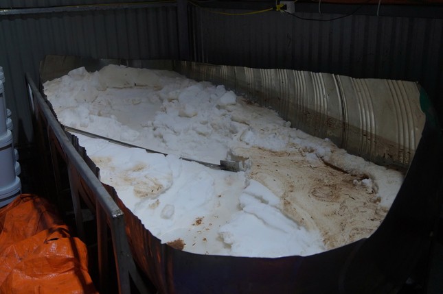 Bên trong xưởng sản xuất khí cười 'khủng' bị triệt phá ảnh 6