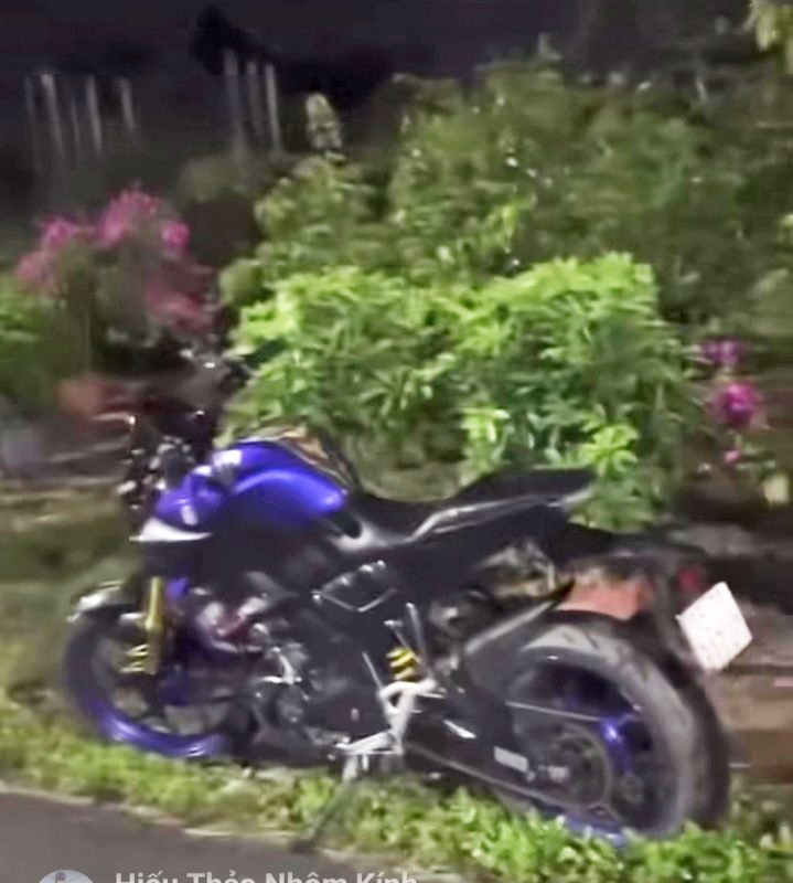 Phương tiện của đối tượng được cho là dùng để bắt cóc bé T.T.Q.A (ảnh cắt từ clip).