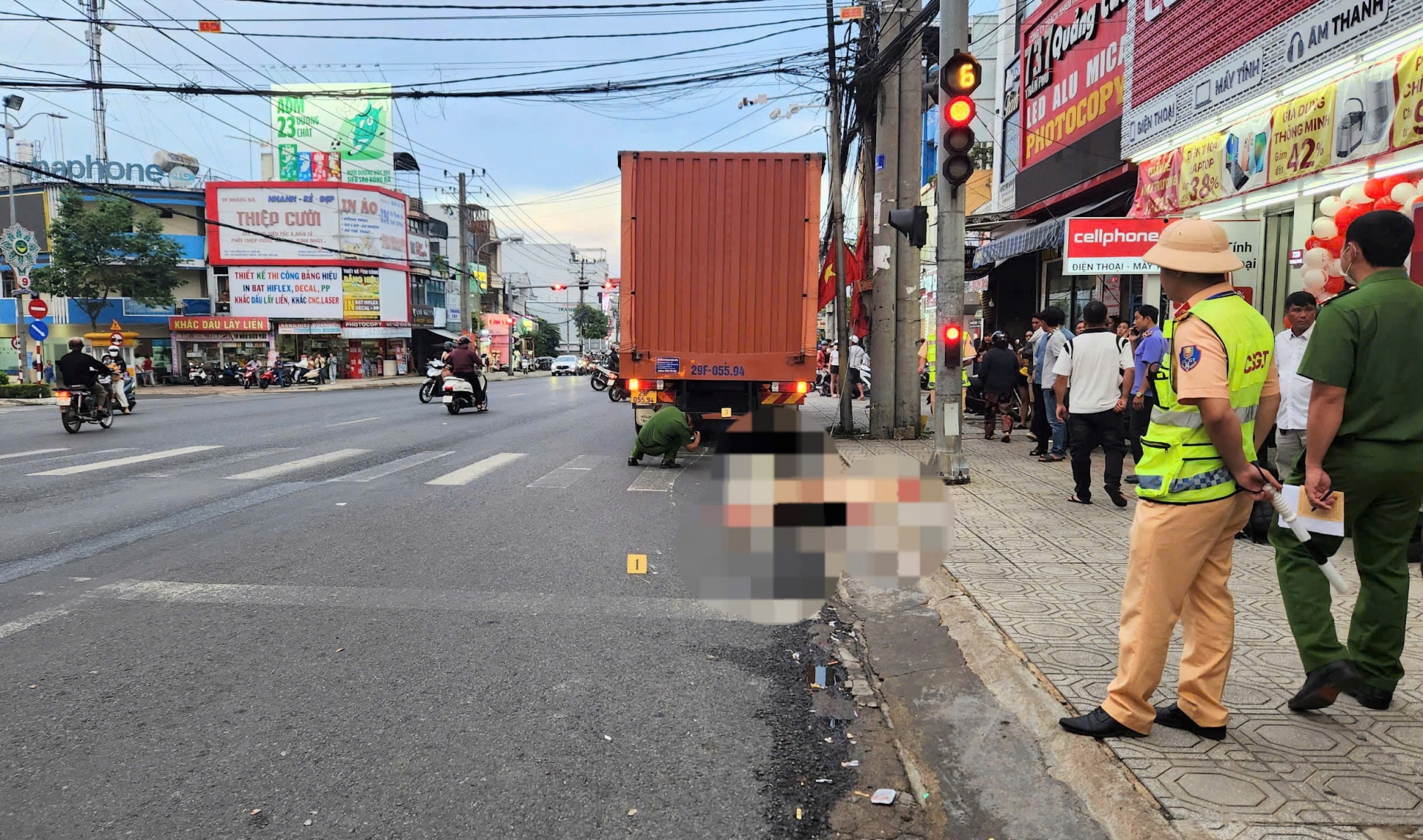 Hiện trường vu tai nạn giao thông