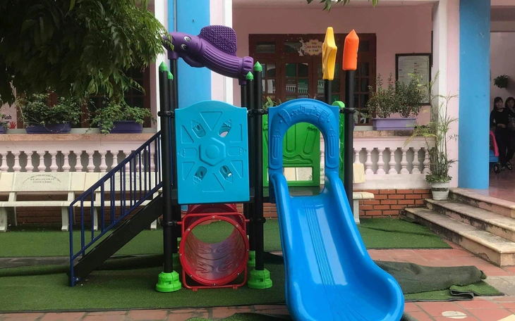 Bé 10 tháng tuổi tử vong tại điểm giữ trẻ, trong máu có nồng độ cồn? - Ảnh 4.