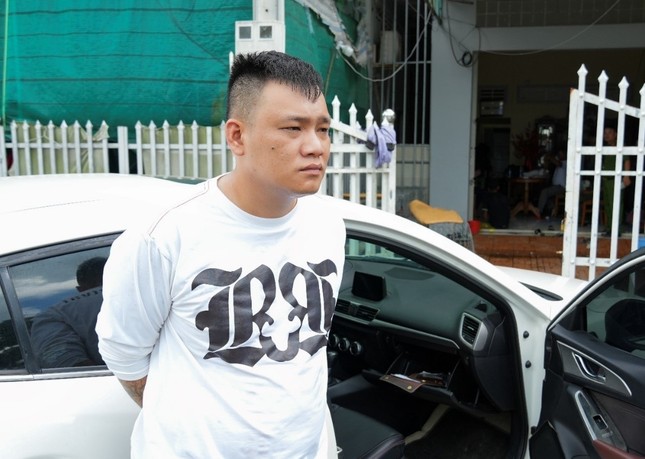 Truy xét nhóm đánh nhau, thu nhiều súng đạn, ma túy ảnh 1