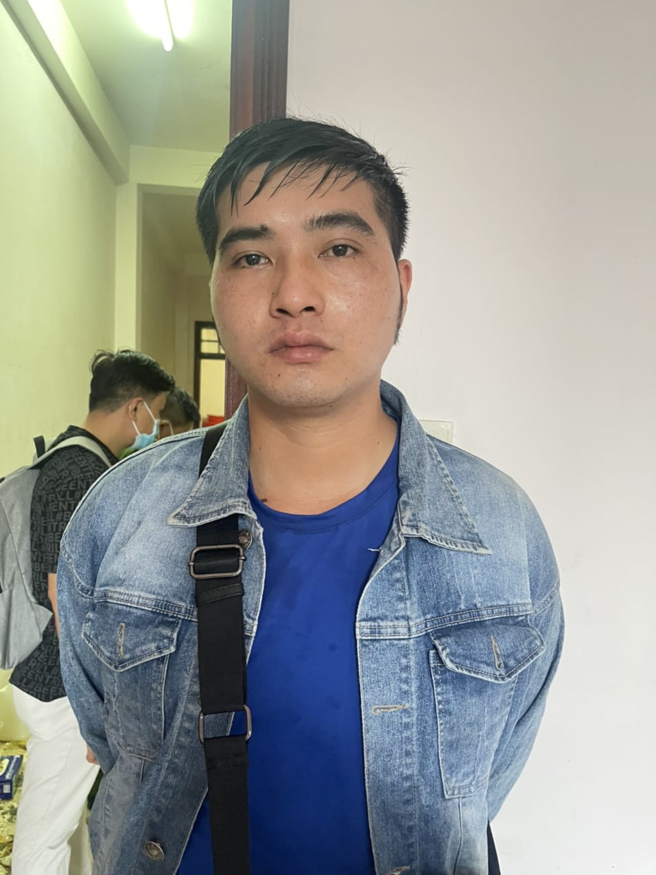 Hình ảnh đối tượng Đỗ Ngọc Tùng vào năm 2023 sau khi bị công an bắt giữ. Ảnh: Công an cung cấp