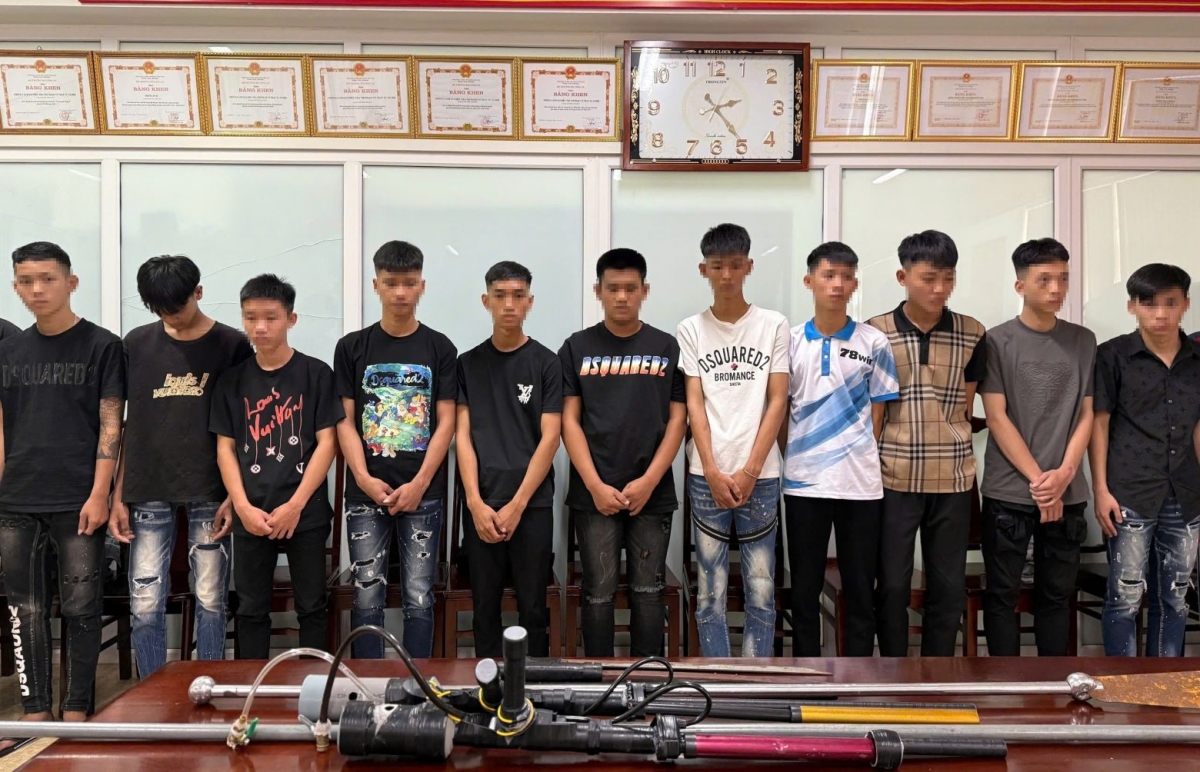 xu ly nhom thanh thieu nien mang hung khi ra duong de quay clip tiktok hinh anh 1