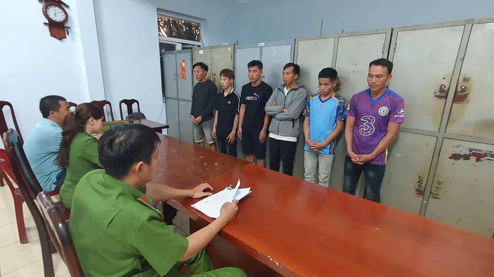 Các bị can tại cơ quan công an. Ảnh: S.Đ tỉnh Đắk Lắk.jpg