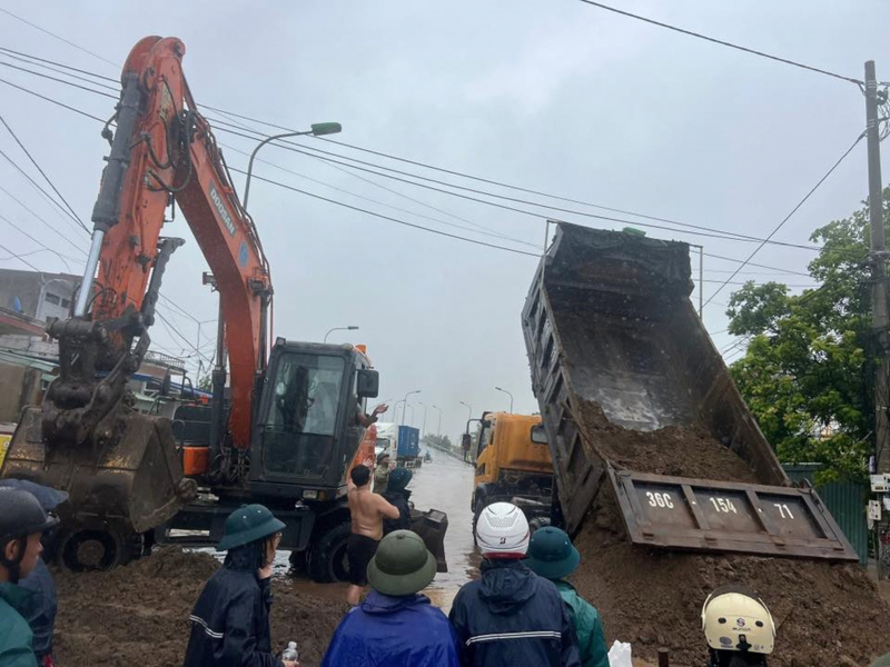 Khẩn trương khắc phục hậu quả vỡ đê ở Hải Phòng -0