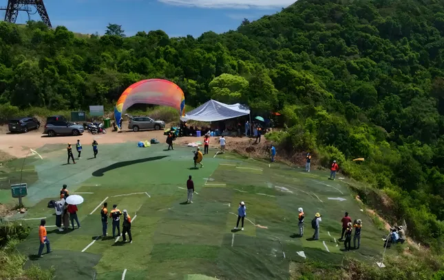 Du khách rơi dù lượn ở Đà Nẵng đã mua bảo hiểm, cam kết miễn trách nhiệm trước khi bay ảnh 1