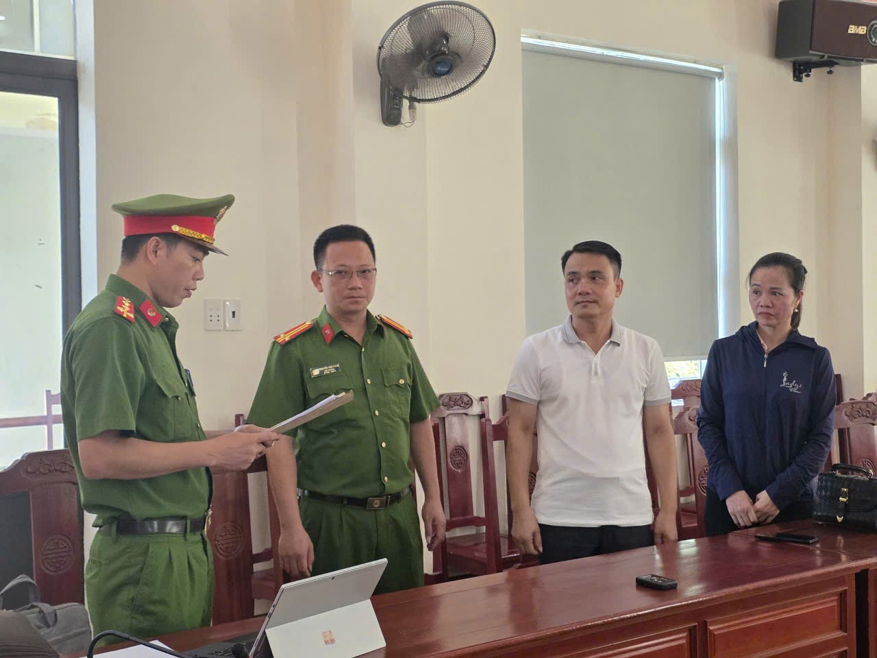 Thi hành Lệnh khởi tố bị can đối với Vũ Ngọc Liêm và Ngô Thị Tuyết gen-h-nl1.jpg