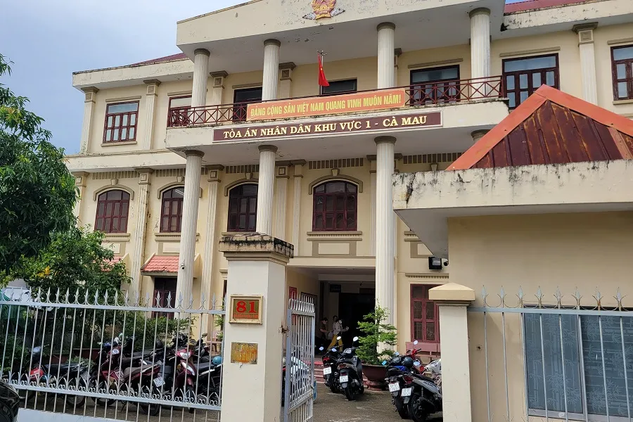 Nơi vừa diễn ra phiên xử "vụ án chê tiền nhiều". Ảnh: TRẦN VŨ Vụ án chê tiền nhiều 1.jpg