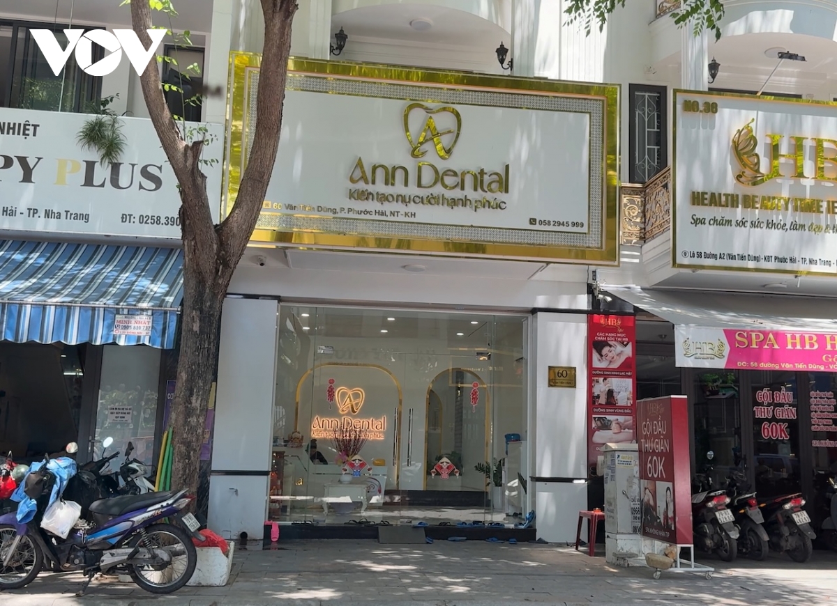 vo mong rang su 299k phong nha ao , bac si ma giua trung tam khanh hoa hinh anh 2