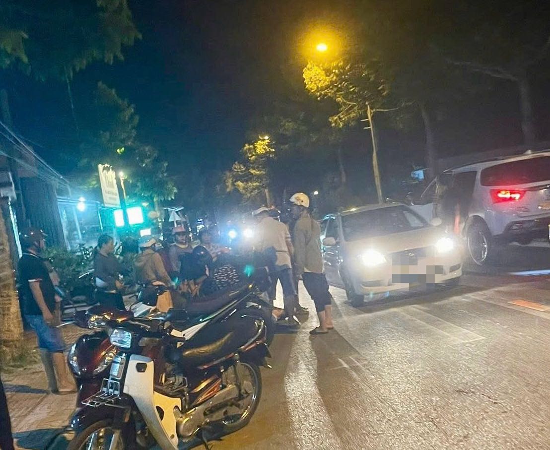 Hiện trường lúc xảy ra vụ việc khiến nữ điều dưỡng tử vong sau 3 ngày cấp cứu. Ảnh: Phạm Duy