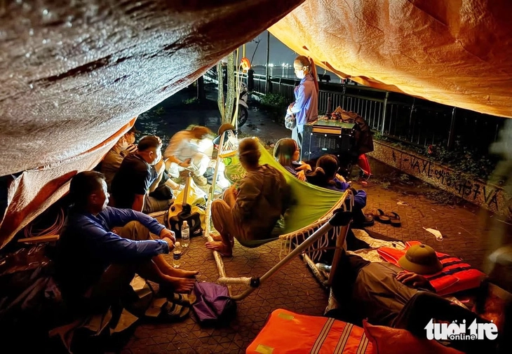 nhảy cầu - Ảnh 3.