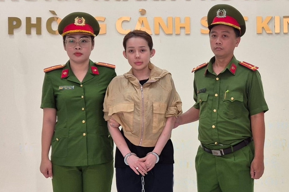 Ngân 98 bị bắt tạm giam
