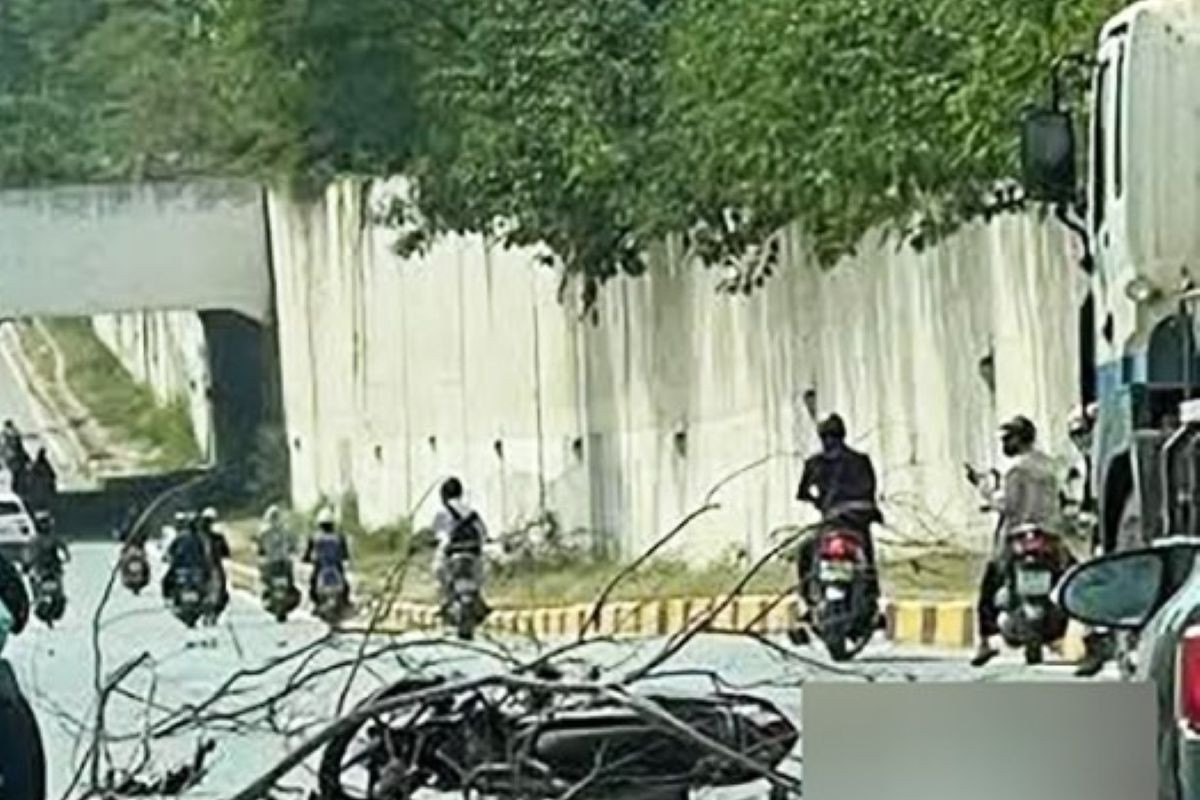 Nghi vấn ô tô chạy ngược chiều gây tai nạn ở Hà Nội