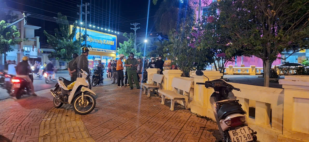 Bị “xin đểu”, thanh niên rút kéo đâm chết người- Ảnh 1. Bị “xin đểu”, thanh niên rút kéo đâm chết người- Ảnh 1.