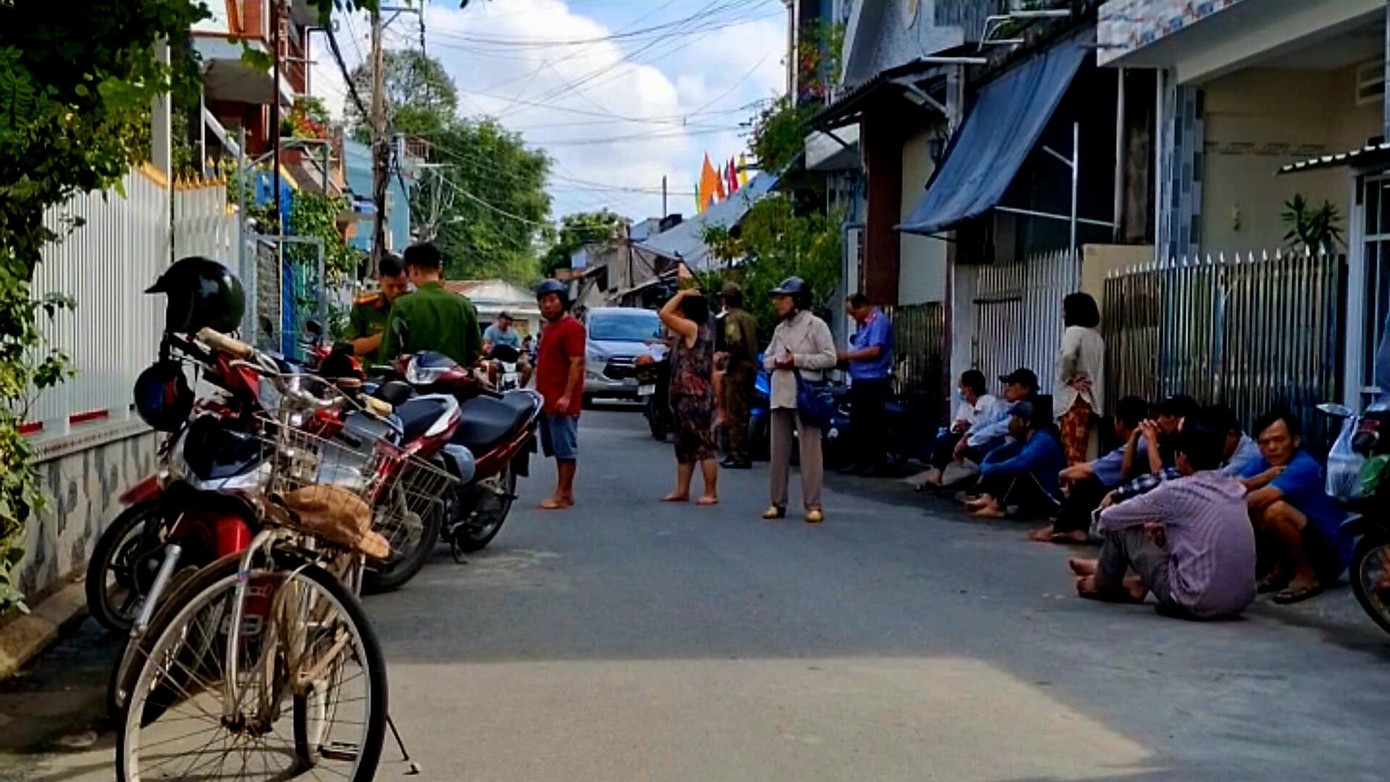 Hiện trường khu vực anh H. được phát hiện tử vong dưới giếng. z7114484515302-e298aebbe90599f338386a7de316f151.jpg