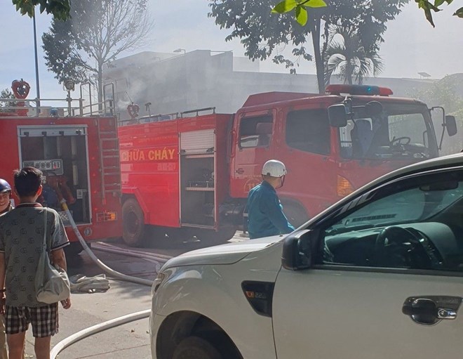 Cháy 2 căn nhà ở phường Thới Hòa, TPHCM