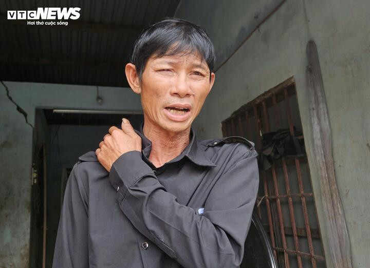 Ông Tùng kể lại sự việc cho Phóng viên Báo điện tử VTC News.