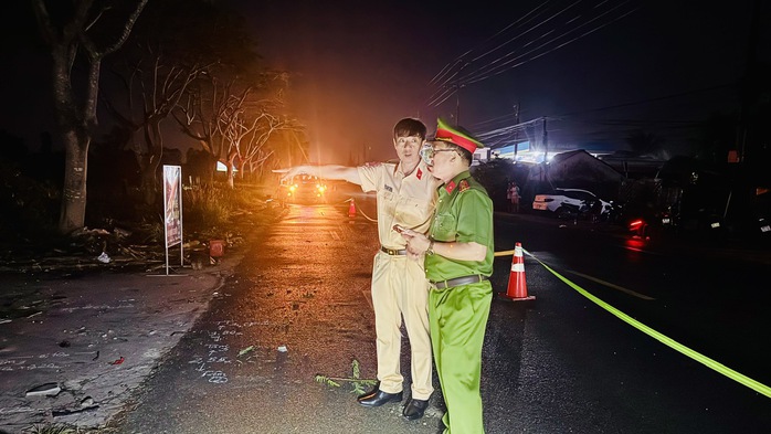 Tai nạn giao thông nghiêm trọng ở Đồng Tháp khiến 2 người tử vong - Ảnh 2.
