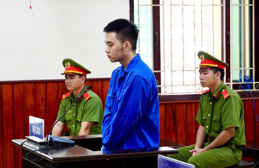 Bị cáo Tiến khai nhận hành vi phạm tội. Ảnh: N.L ke-giet-me-lanh-an-chung-than-1.jpg