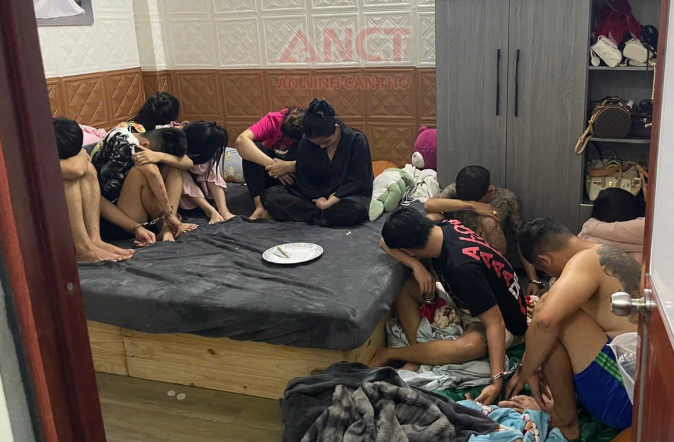 Ảnh minh họa: 10 nam nữ tổ chức “tiệc ma túy” trong phòng ngủ