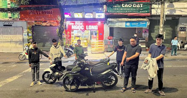 Ảnh minh họa: Bắt nhóm đối tượng giả danh công an để kiểm tra người đi đường trong