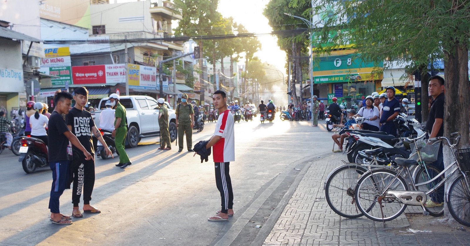 Ảnh minh họa: B;ắt nhóm thanh niên mang hung khí ch