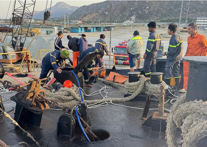 Ảnh minh họa: Ba người ch