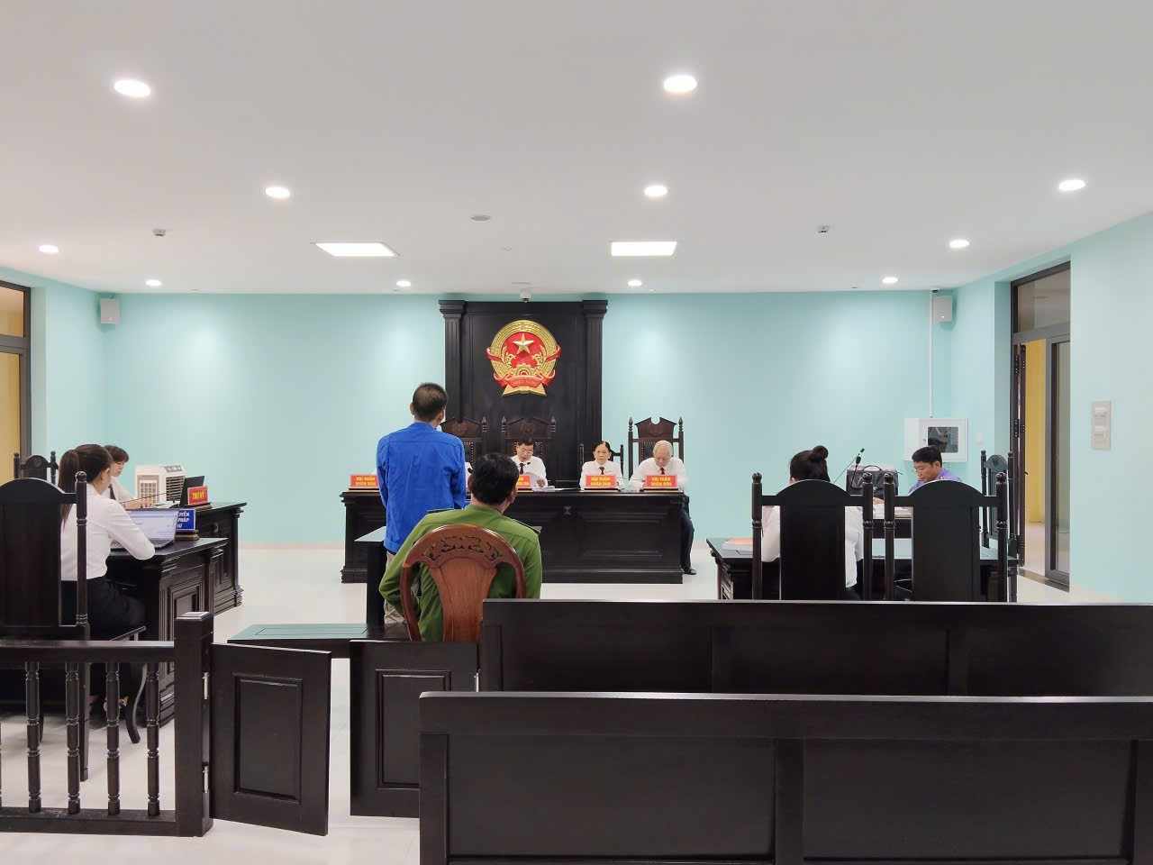 Ảnh minh họa: “Yêu râu xanh” h