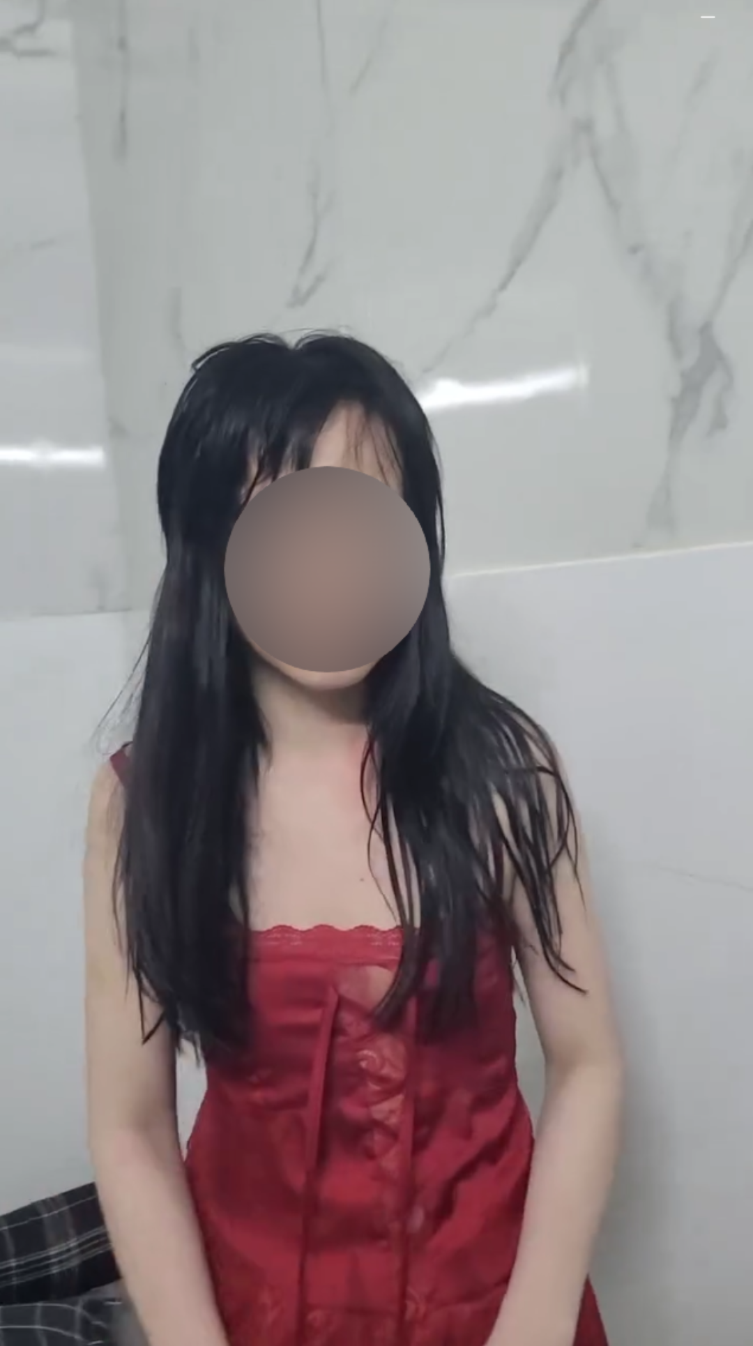 Ảnh minh họa: Ck đi làm về mở cửa ra thấy vk chơi thú nhún cùng 1 anh