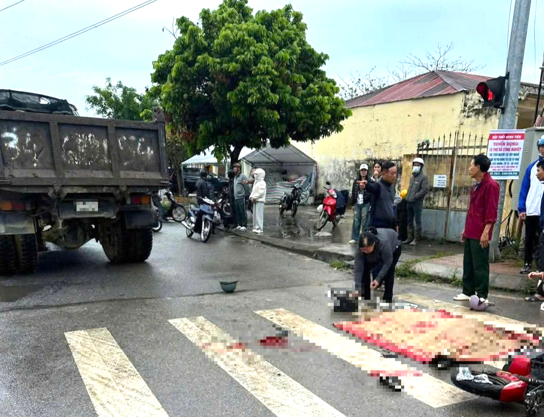 Ảnh minh họa: Xe tải tông xe máy điện ở Hải Phòng, hai bà cháu th;ương v;ong