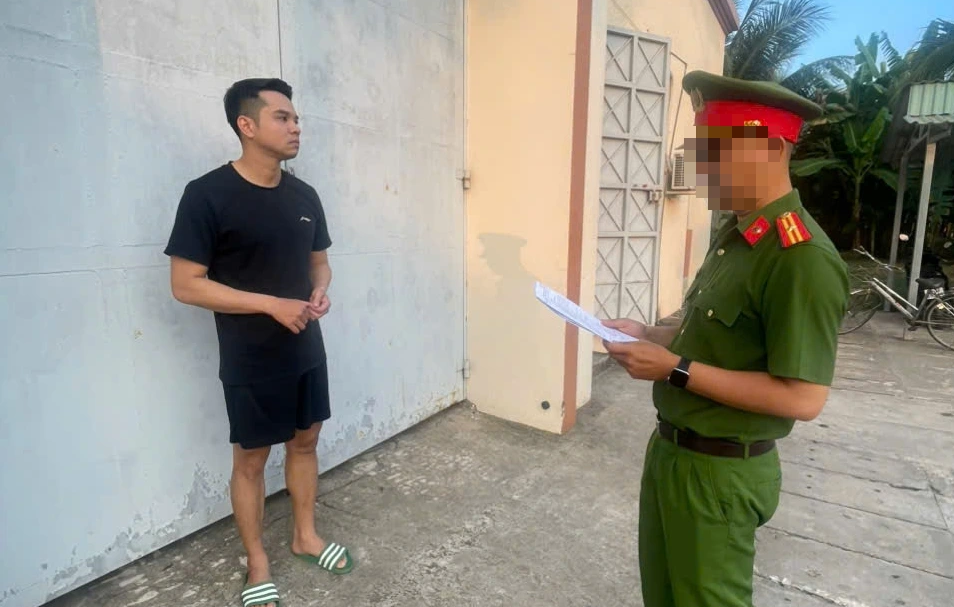 Ảnh minh họa: Dùng dao g