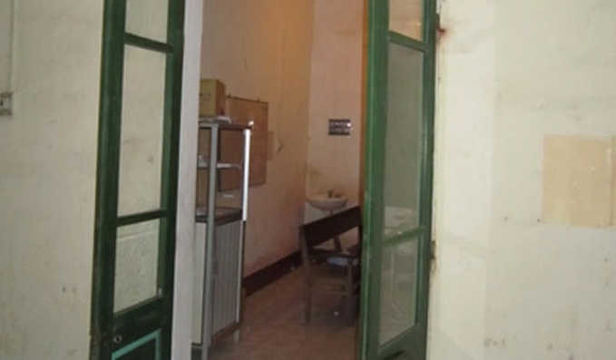 Ảnh minh họa: Bi kịch của gia đình kẻ đâm chết bác sỹ khi anh trai tử vong