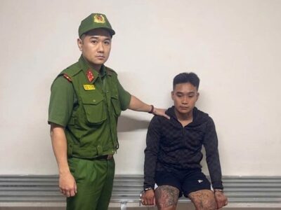 Ảnh minh họa: Dùng d;ao đ;âm t