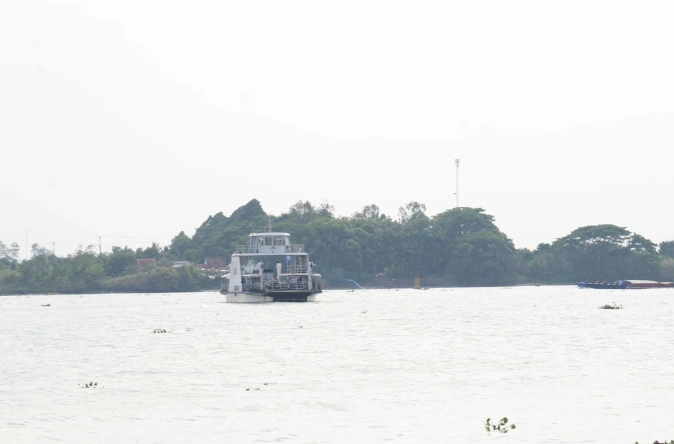 Ảnh minh họa: Người phụ nữ bị mỏ bàn phà đ;è t;ử v;ong