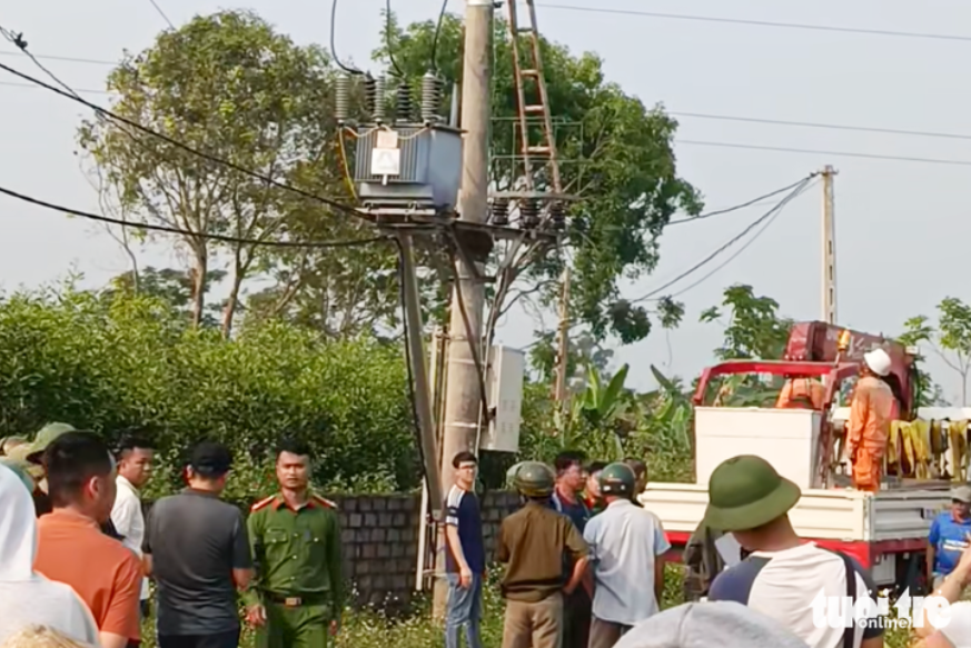 Ảnh minh họa: Phát hiện th;i th;ể nam sinh lớp 8 trên cột điện , hé lộ nguyên
