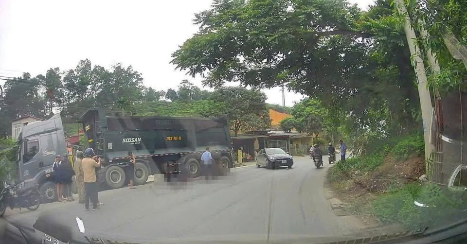 Ảnh minh họa: Hiện trường thương tâm vụ 2 cháu học sinh bị tn khi đi học về