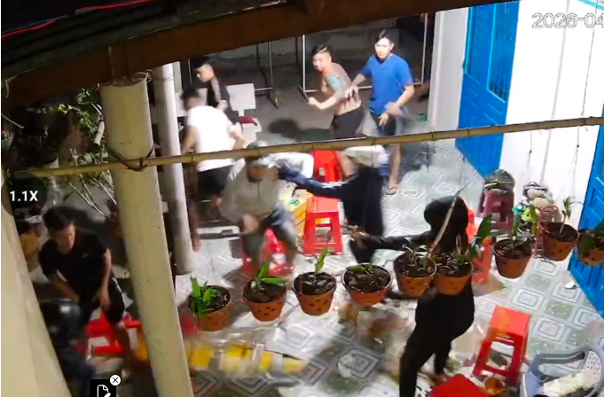 Ảnh minh họa: Làm rõ vụ nhóm người nghi lao vào bàn nhậu n