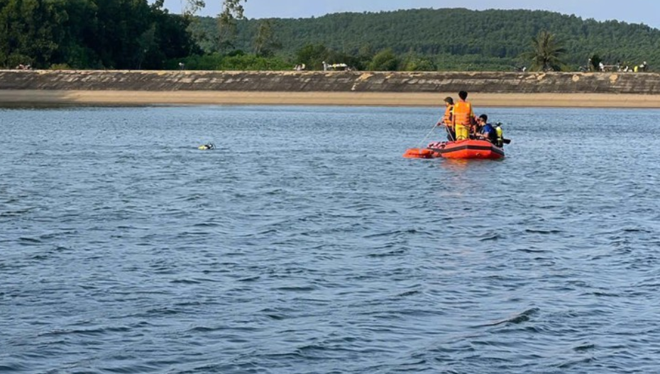 Ảnh minh họa: Đang nhậu, người đàn ông xuống đập tắm thì đ;uối n;ước, m;ất t;ích