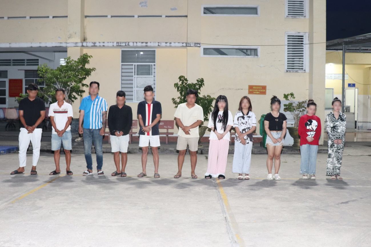 Ảnh minh họa: Đột kích quán karaoke, phát hiện 9 thanh niên dương tính m;a t;úy