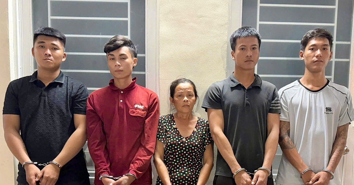 Ảnh minh họa: Người đàn bà 60 tuổi thuê côn đồ ch;ém chồng ở Cần Thơ gây xôn